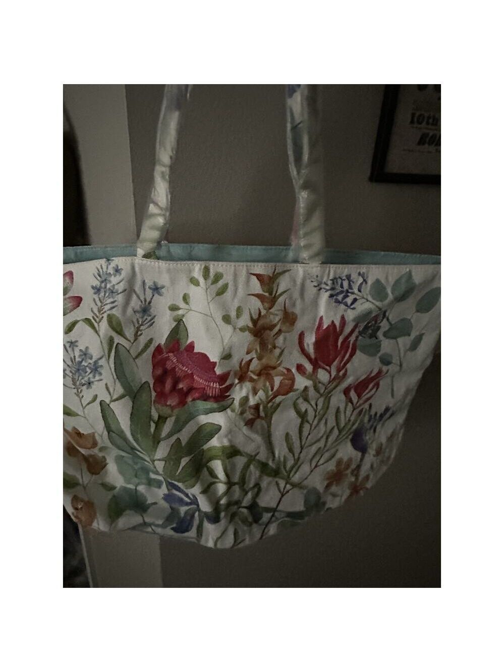 Estee Lauder Women’s Large Floral Canvas Tote Bag 13" x 19" x 4"- NWOT Lined - Picture 2 of 6